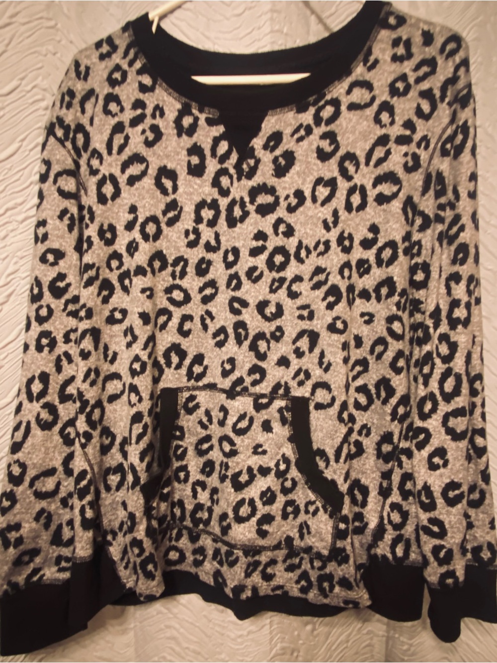 Cuddl Duds Black and Cream Leopard Print Pullover Hoodie